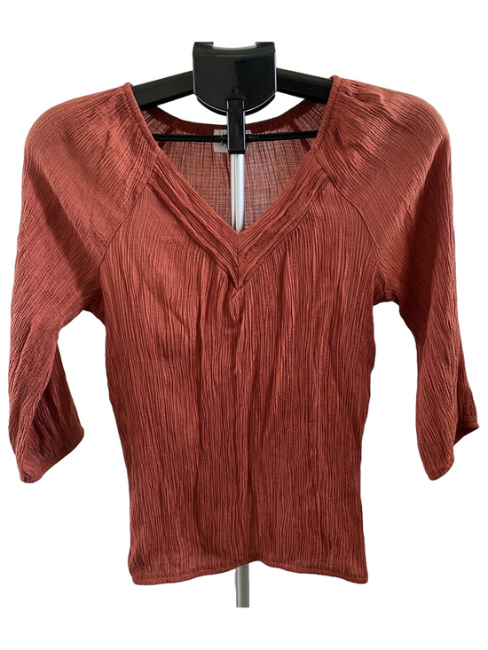 Tops - Rust Crinkled V-Neck Women’s Top Size S
